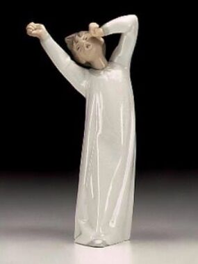 LLADRO Boy Yawning